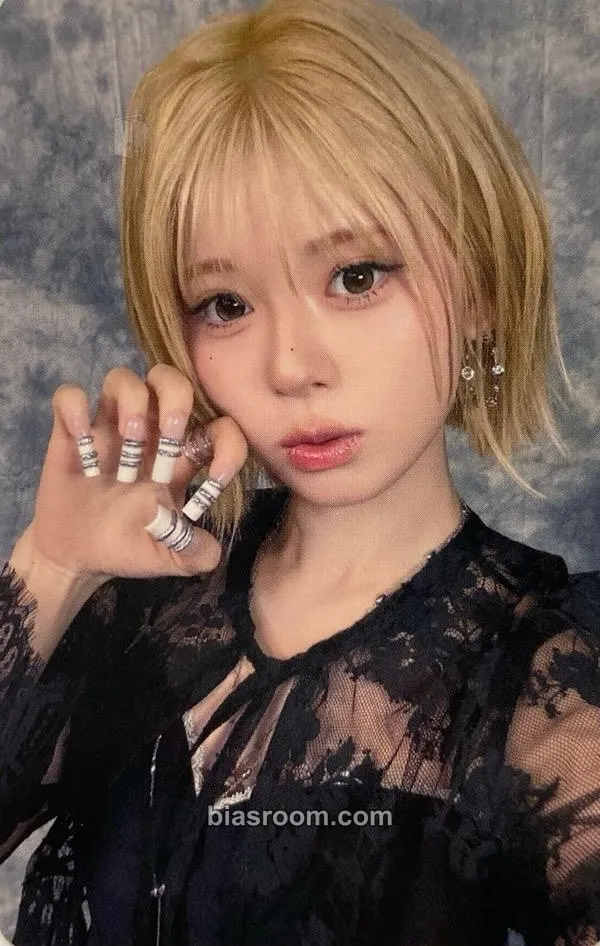 Riku Good Girl But Not For You Photocard - NiziU - NiziU K-pop photocard