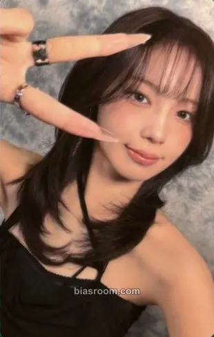 Ayaka Good Girl But Not For You Photocard - NiziU - NiziU K-pop photocard
