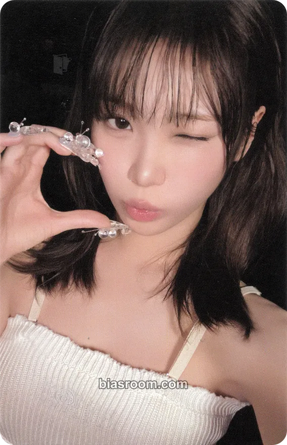 Kim Chaewon PUREFLOW pt.1 Photocard - LE SSERAFIM - LE SSERAFIM K-pop photocard