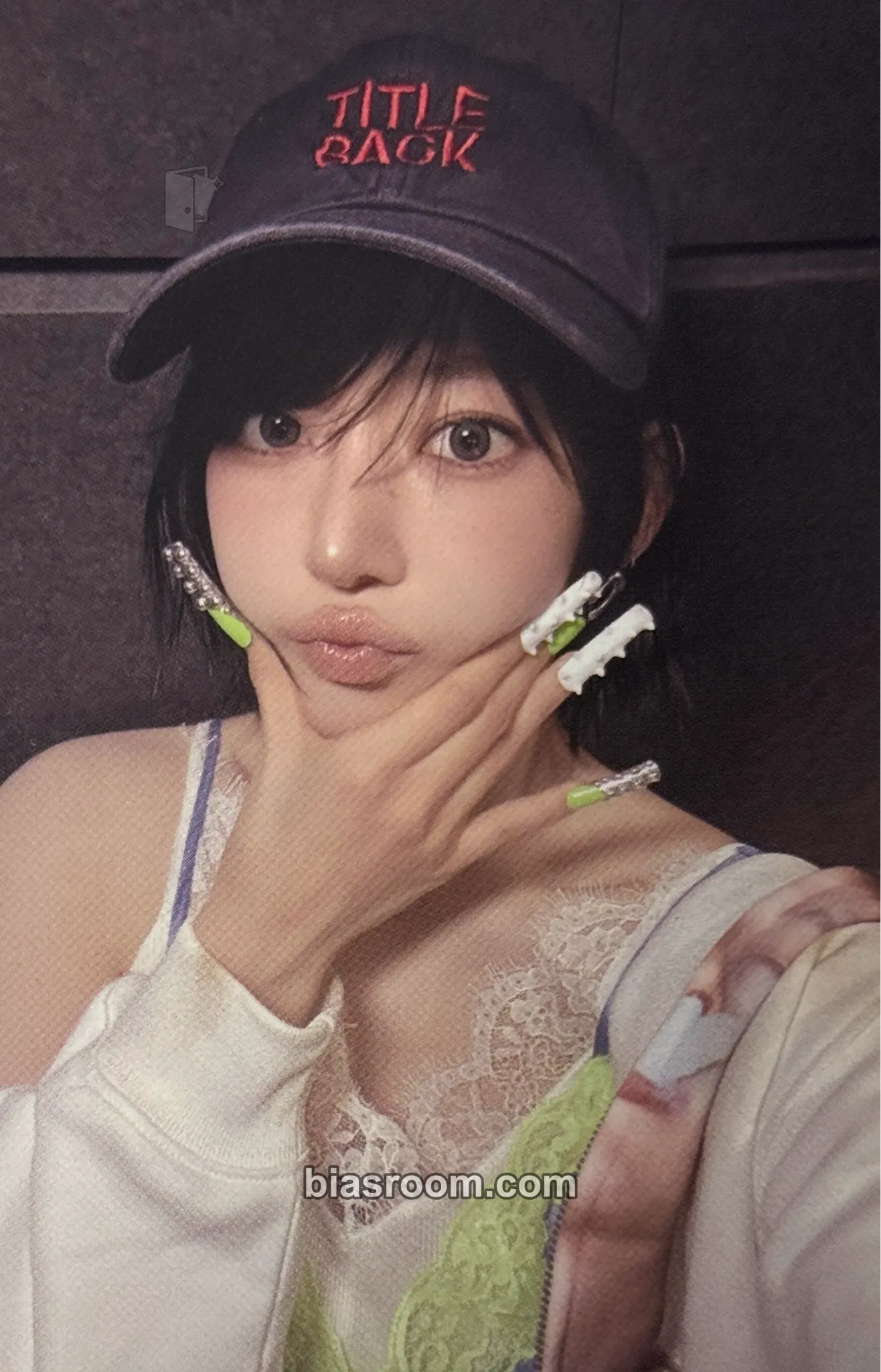 Sakura PUREFLOW pt.1 Photocard - LE SSERAFIM - LE SSERAFIM K-pop photocard