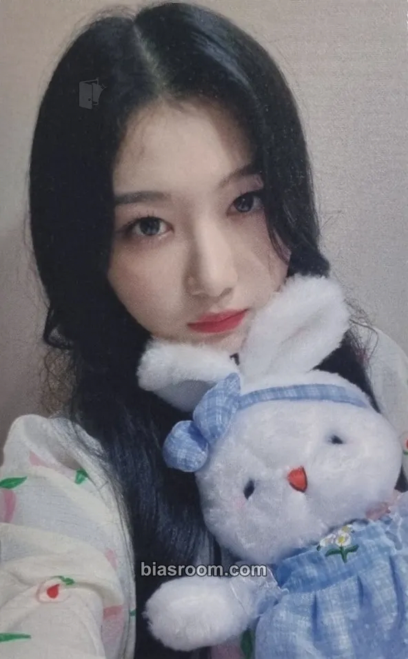 Kaede Muhan Photocard - tripleS - tripleS K-pop photocard