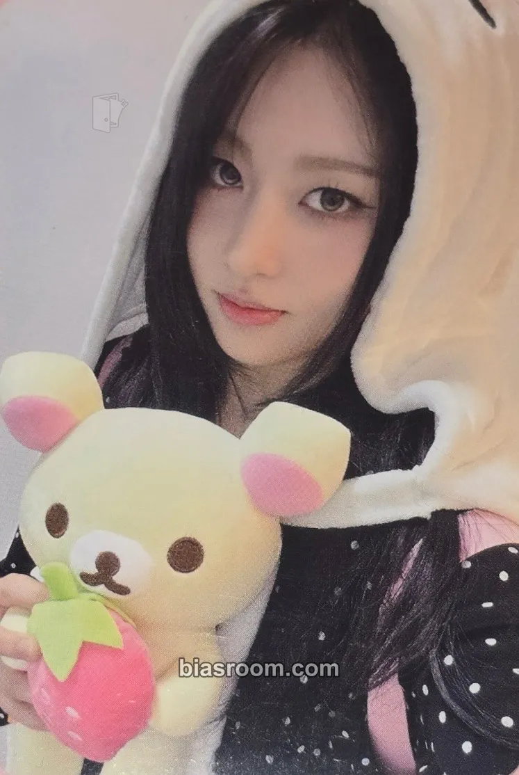 Heeyeon LATE O’ CLOCK Photocard - Latency - Latency K-pop photocard