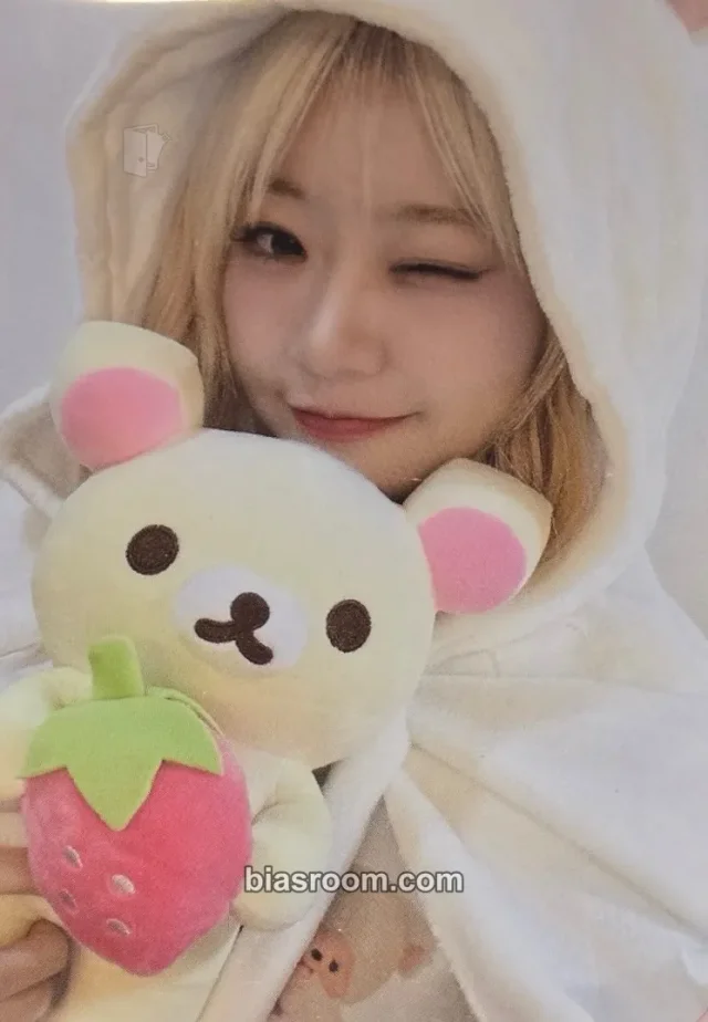 Latency - Jeewon - LATE O’ CLOCK Album 1st music video call (fancall) round 2