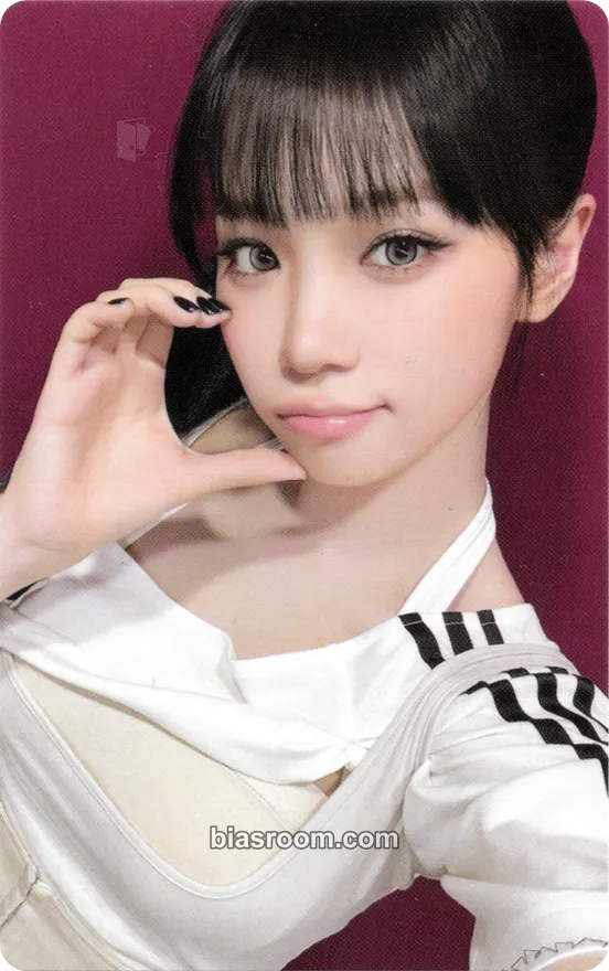Kim Chaewon PUREFLOW pt.1 Photocard - LE SSERAFIM - LE SSERAFIM K-pop photocard