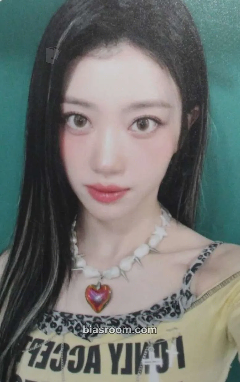 Xiaoting BUBBLE GUM Photocard - Kep1er - Kep1er K-pop photocard