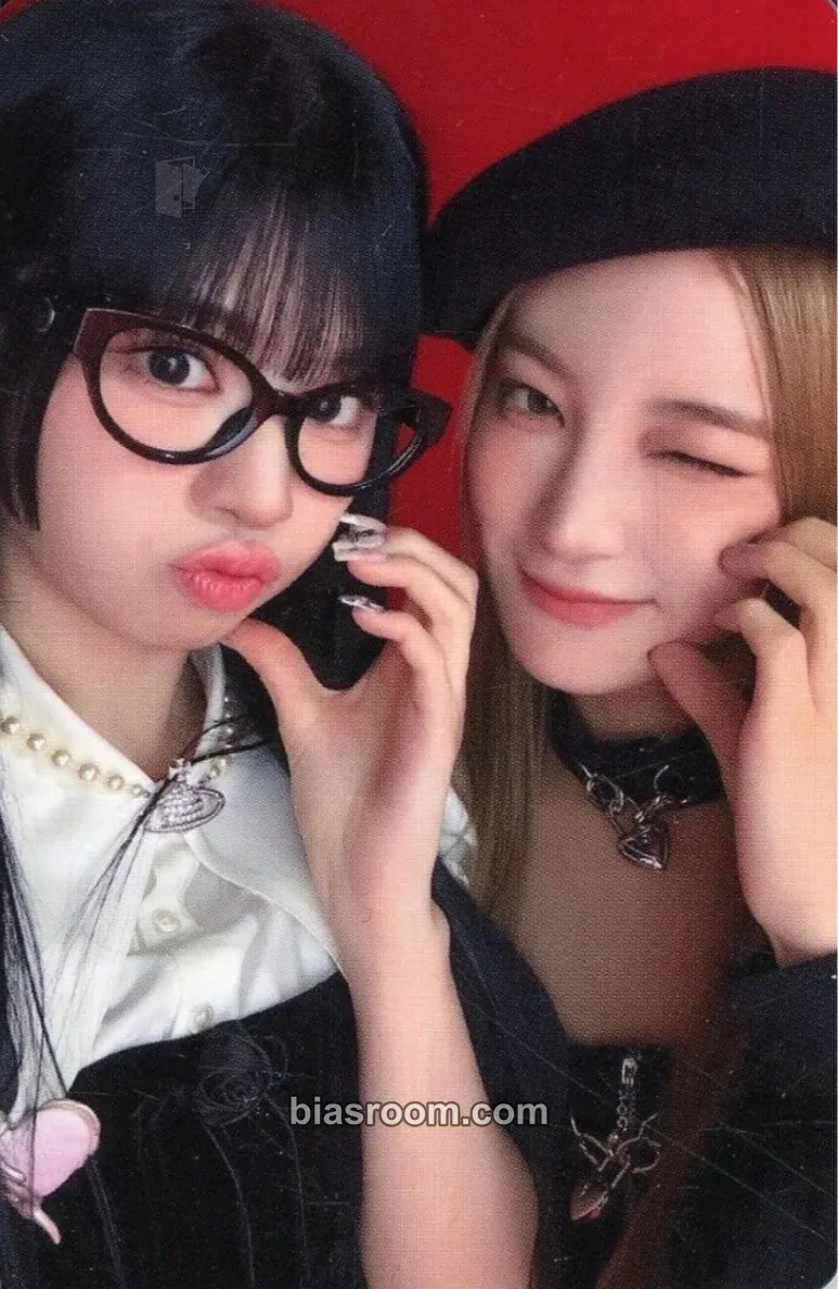 WHO I AM Photocard - ME:I - ME:I K-pop photocard