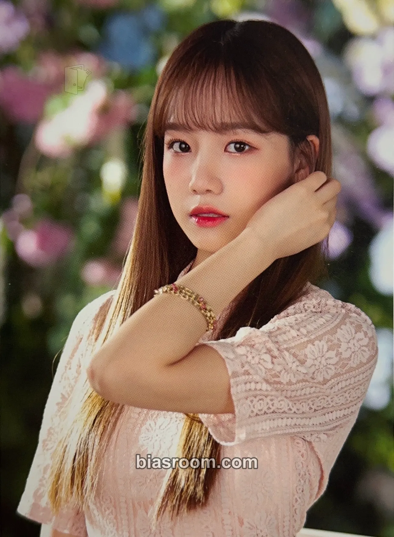 Jo Yuri EYES ON ME in SEOUL - DVD Version Photocard - IZ*ONE - IZ*ONE K-pop photocard
