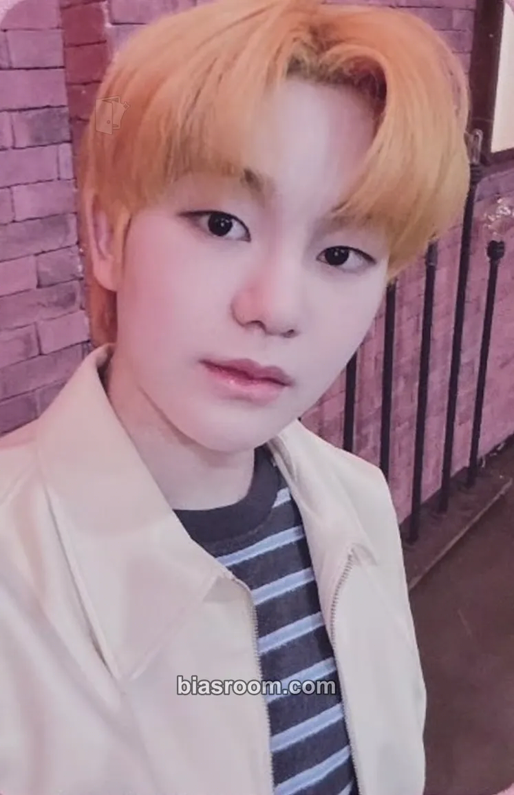 Hyunsoo WAY UP Photocard - TNX - TNX K-pop photocard