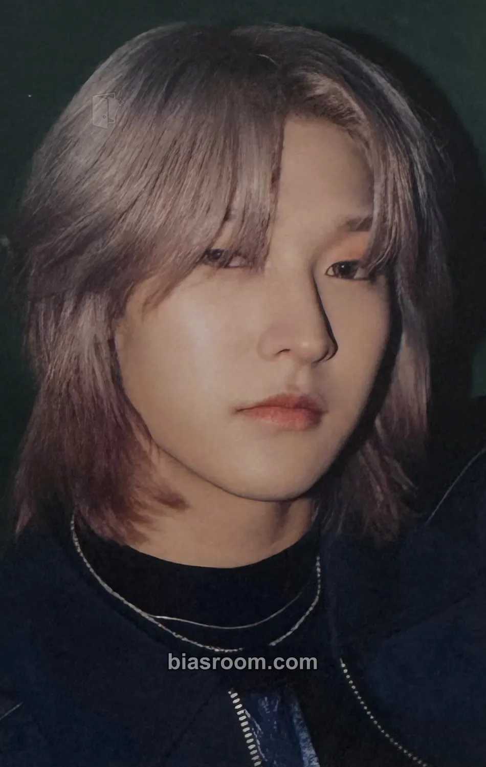 JunJi chrOme arts Photocard - OnlyOneOf - OnlyOneOf K-pop photocard