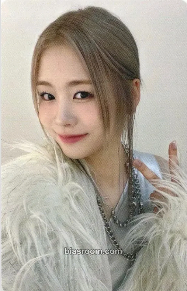 Kokona MIRAI Photocard - ME:I - ME:I K-pop photocard