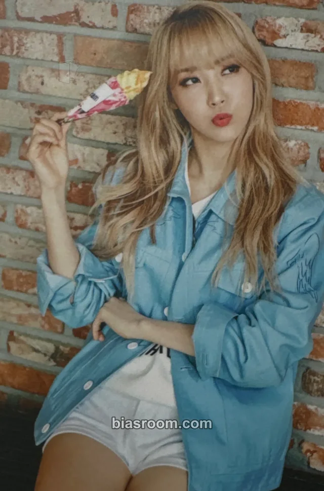 MAMAMOO - Moonbyul - 2ND OFFICIAL FANCLUB ‘MOOMOO’ Other fanclub photocard set