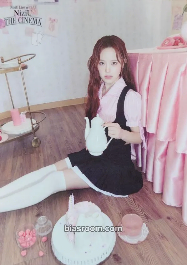 Mako NiziU Live With U 2026 “Niziu The Cinema” Photocard - NiziU - NiziU K-pop photocard