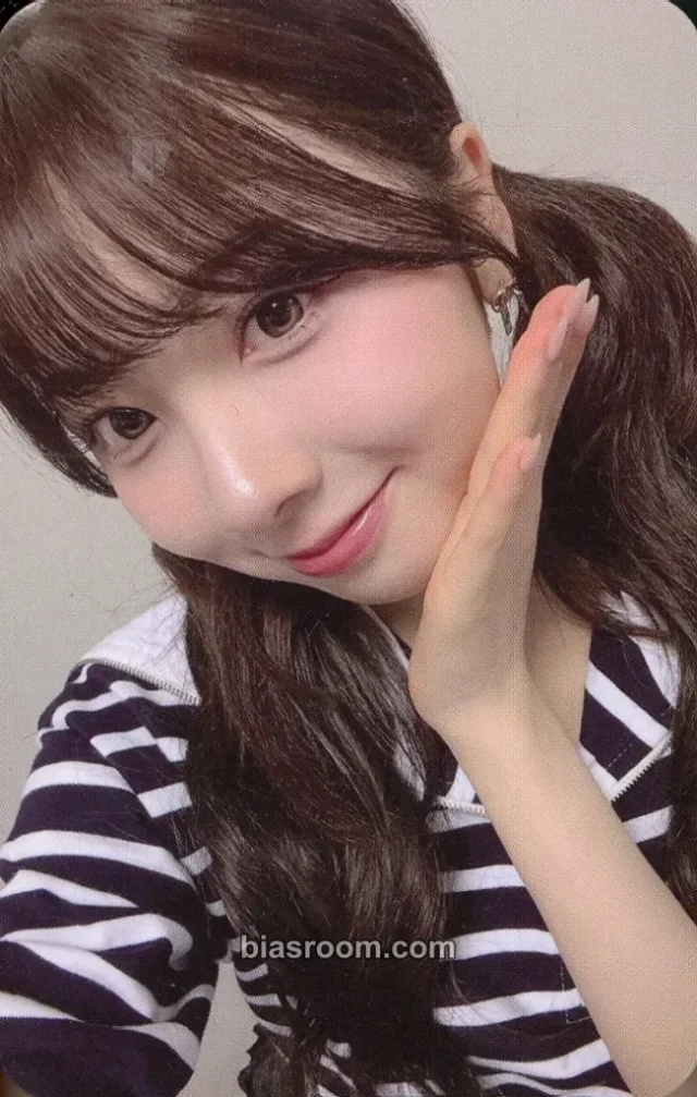 NiziU - Miihi - 2025 WithU renewal bonus Other fanclub renewal benefit