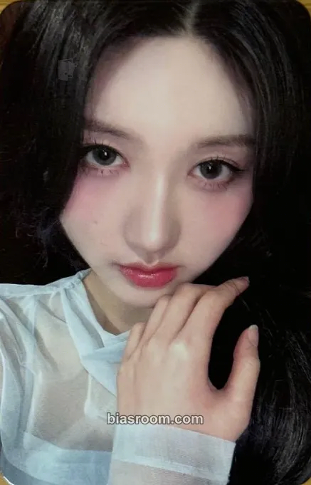 Gaeul IVE SWITCH Photocard - IVE - IVE K-pop photocard
