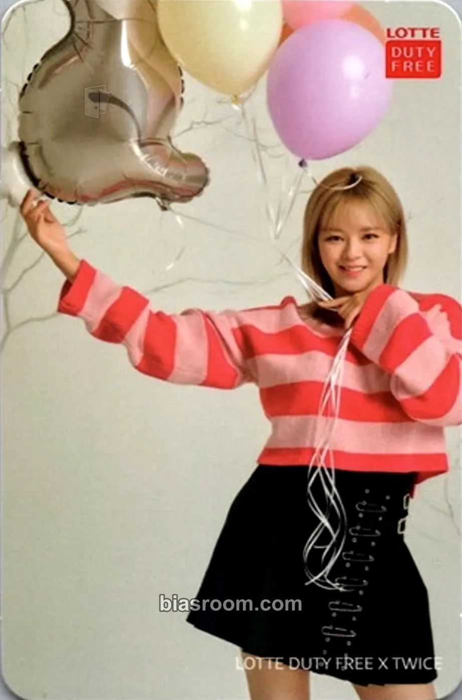 Jeongyeon TWICE x Lotte Duty Free Family Premier Photocard - TWICE - TWICE K-pop photocard