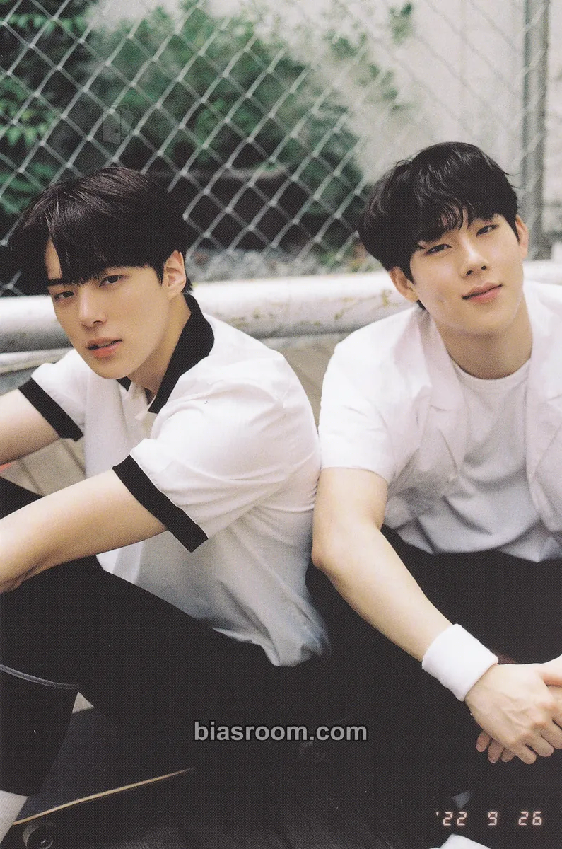 2022 Season's Greetings - 365 Days with You Photocard - MONSTA X - MONSTA X K-pop photocard