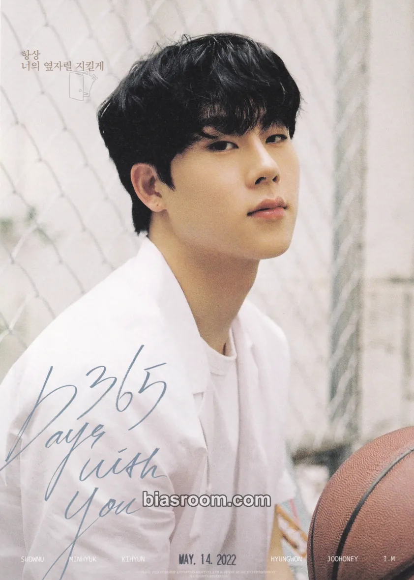 Joohoney 2022 Season's Greetings - 365 Days with You Photocard - MONSTA X - MONSTA X K-pop photocard