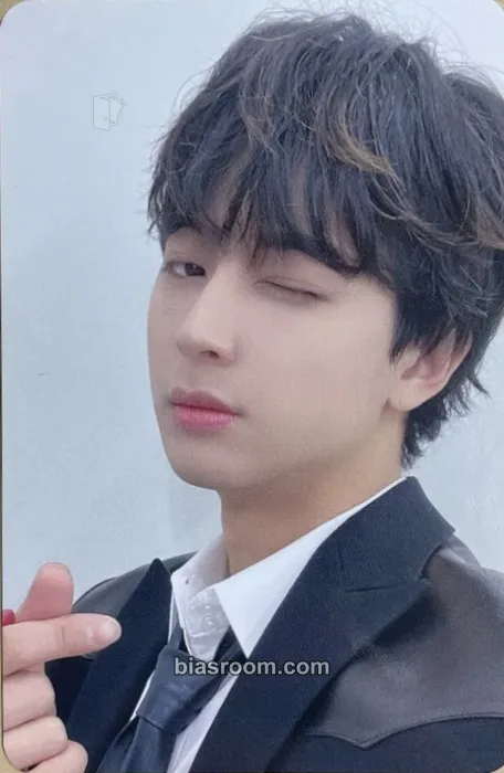 Song iKON WORLD TOUR TAKEOFF (2023) Photocard - iKON - iKON K-pop photocard