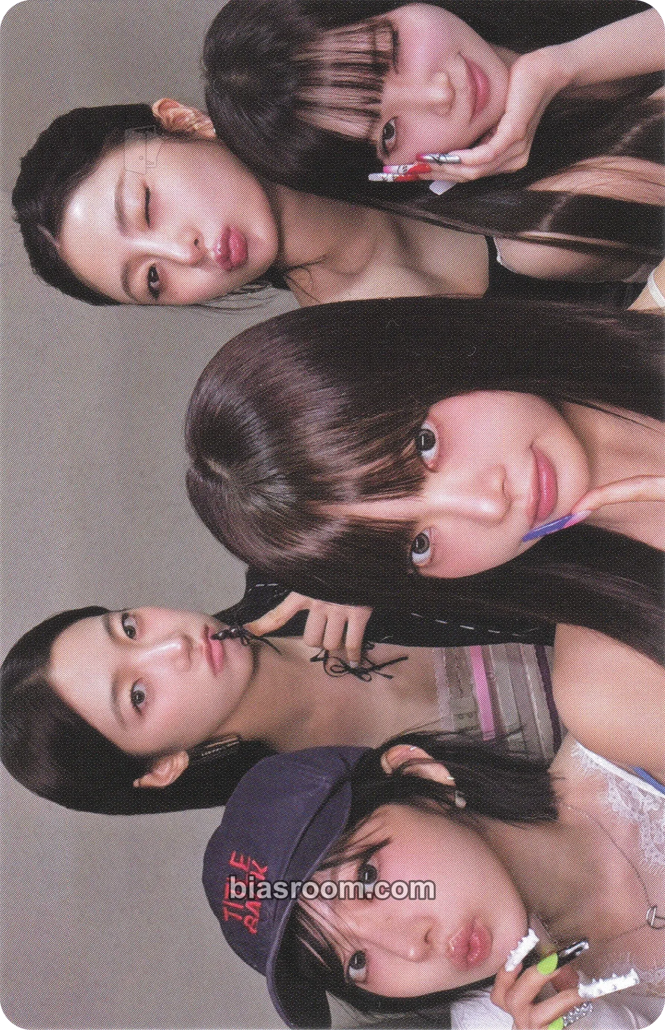 PUREFLOW pt.1 Photocard - LE SSERAFIM - LE SSERAFIM K-pop photocard