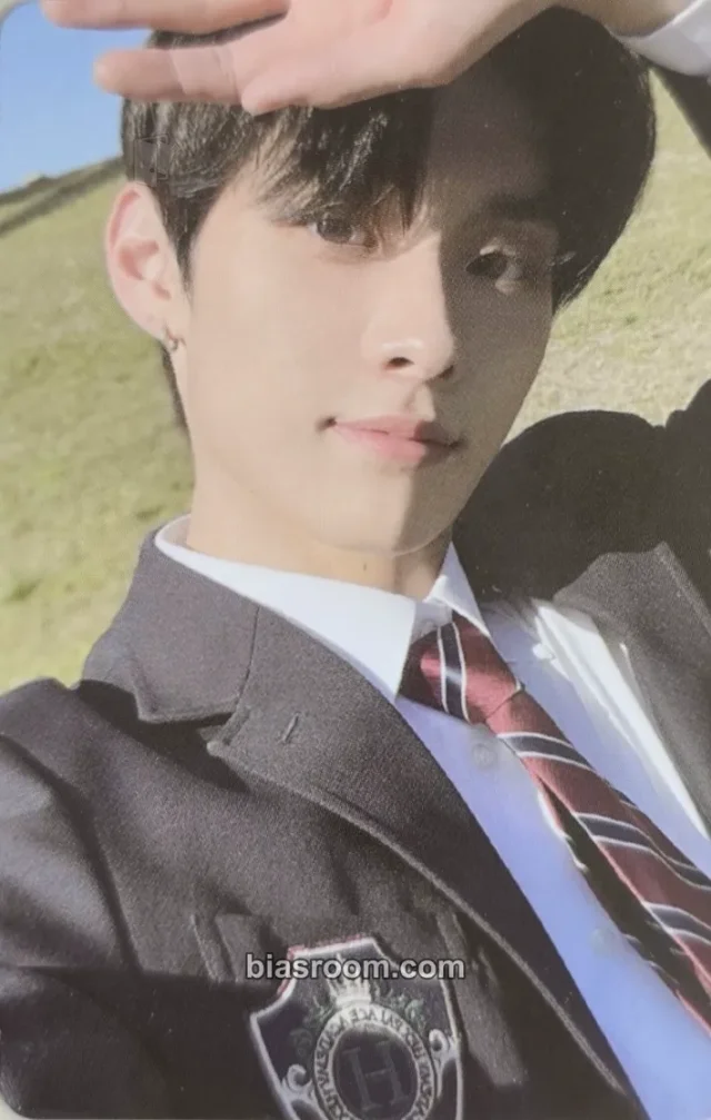 TNX - Kyungjun - LOVE NEVER DIES Album hello82 pob (pre-order benefit)