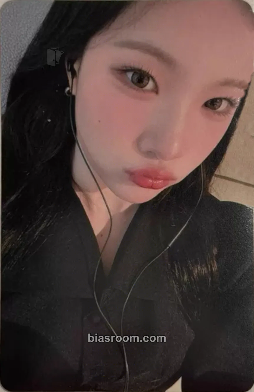 Juun FOCUS Photocard - Hearts2Hearts - Hearts2Hearts K-pop photocard