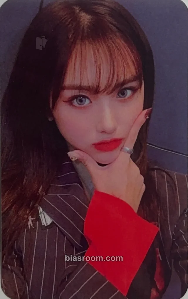 EVERGLOW - Aisha - Hush Album broadcast