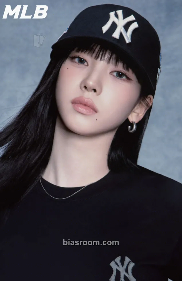 Karina Karina x MLB Photocard - aespa - aespa K-pop photocard