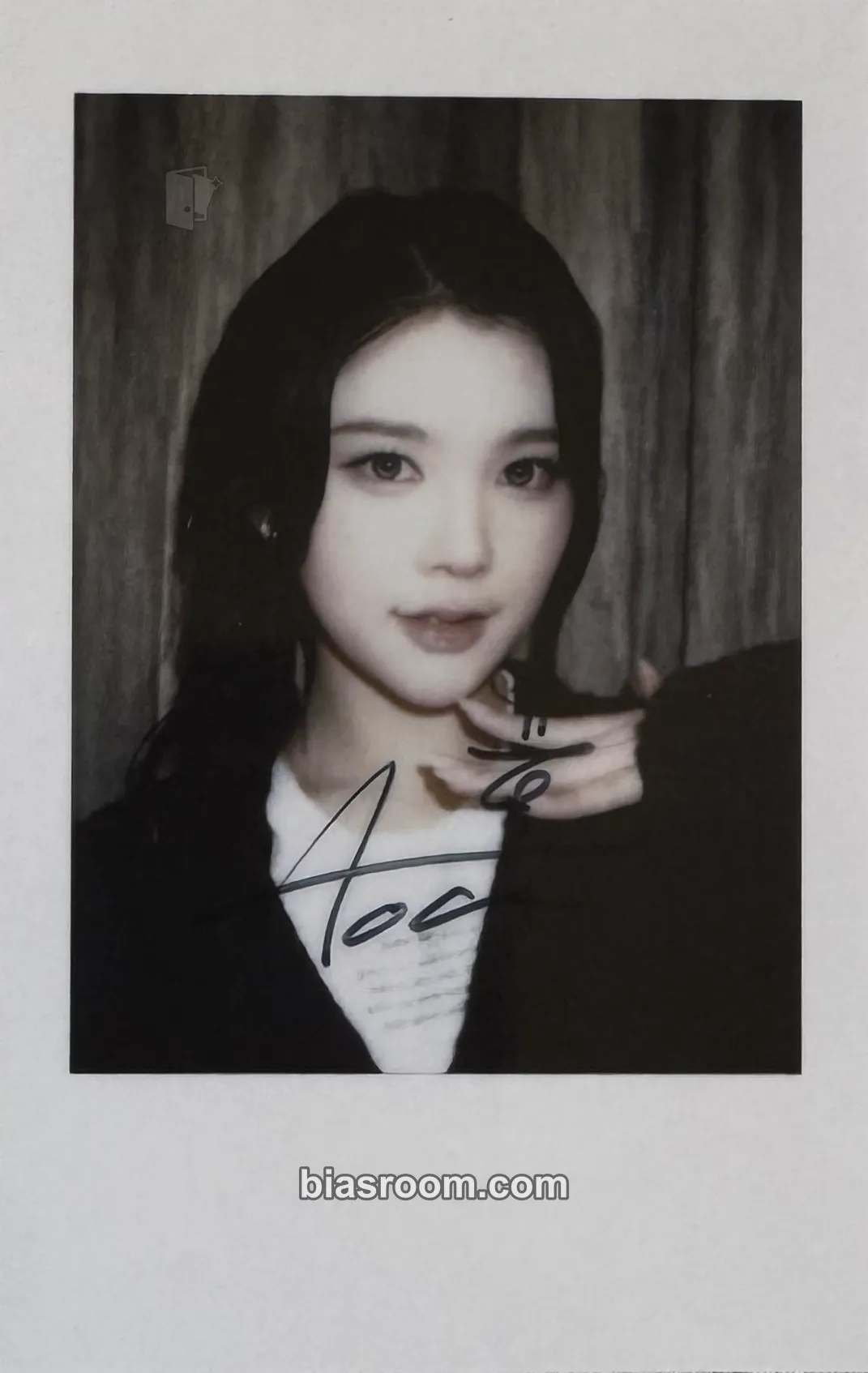 A-na FOCUS Photocard - Hearts2Hearts - Hearts2Hearts K-pop photocard