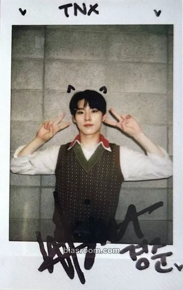 TNX - Kyungjun - LOVE NEVER DIES Album bandina polaroid