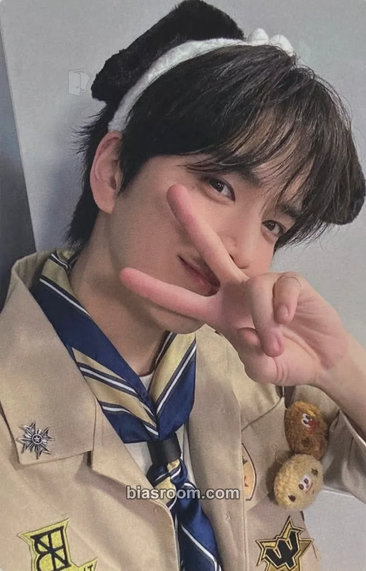 Younghoon THE B-LAND Photocard - THE BOYZ - THE BOYZ K-pop photocard