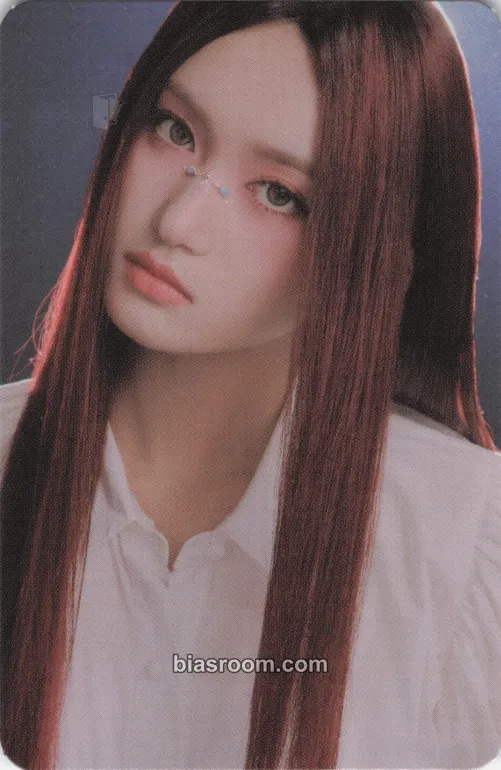 Leeseo IVE SWITCH x LINE FRIENDS POP-UP STORE Photocard - IVE - IVE K-pop photocard