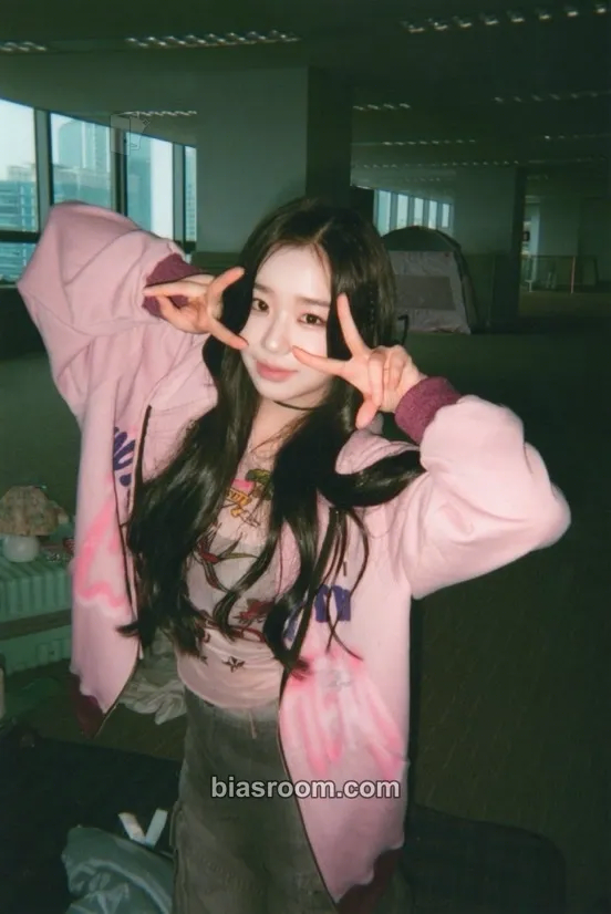 Chaeyeon tripleS 1st Concert: Girls Never Stop Photocard - tripleS - tripleS K-pop photocard
