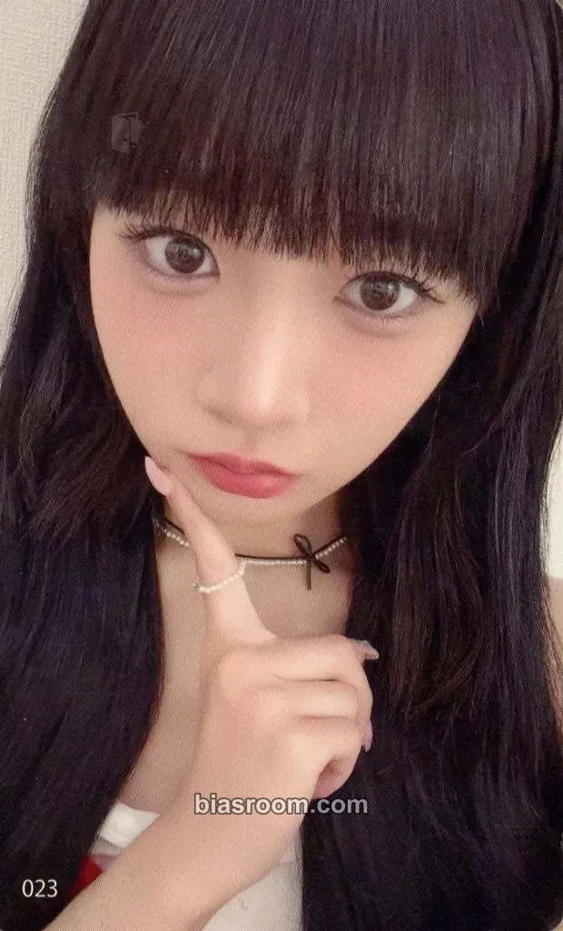 Shizuku 2024 ME:ICONIC Sweet Holiday Photocard - ME:I - ME:I K-pop photocard