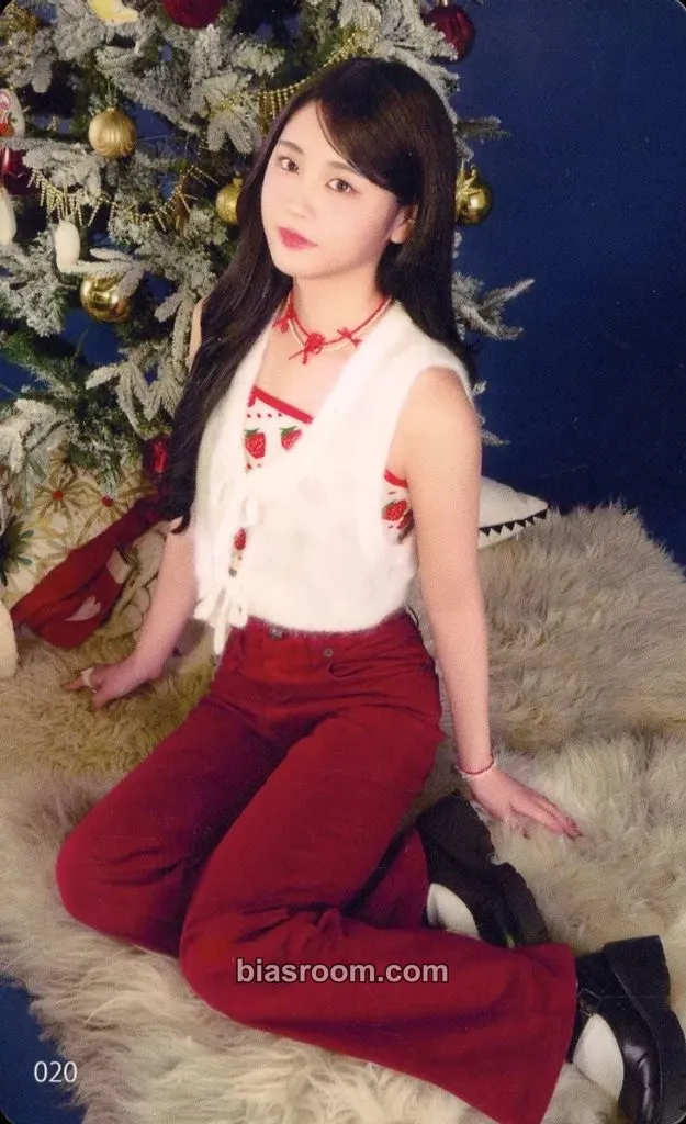 Kokona 2024 ME:ICONIC Sweet Holiday Photocard - ME:I - ME:I K-pop photocard