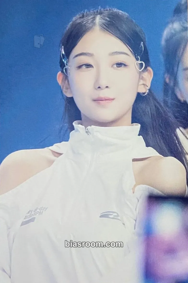 Kaede Assemble Photocard - tripleS - tripleS K-pop photocard