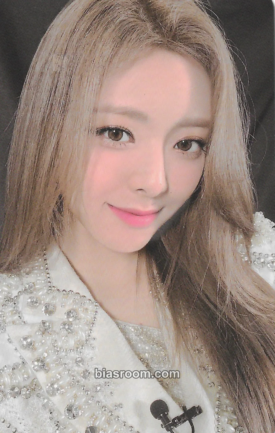 Yuna ITZY The 1st World Tour 'Checkmate' Photocard - ITZY - ITZY K-pop photocard
