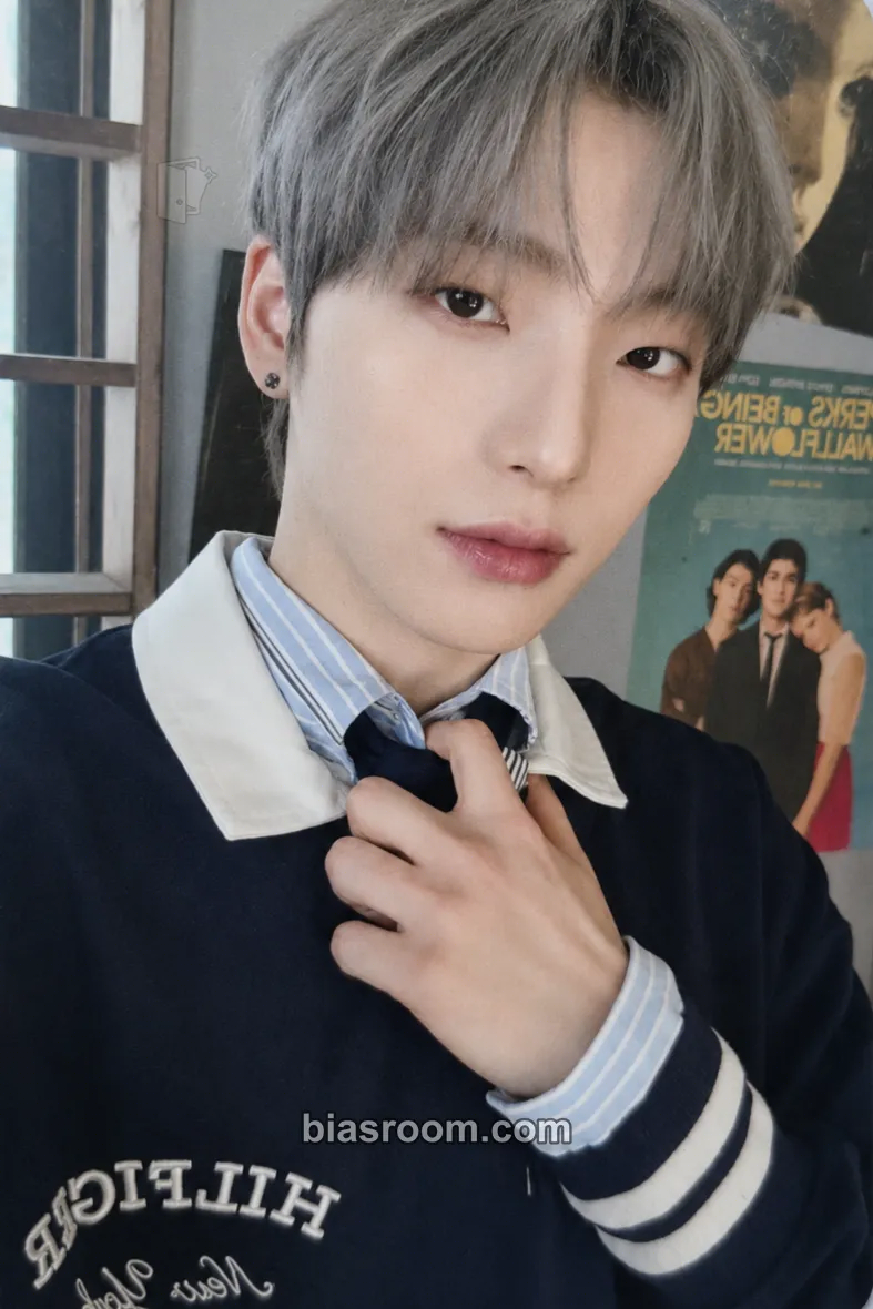 Seoho Season‘s Greeting 2024 - Archive of Moment Photocard - ONEUS - ONEUS K-pop photocard