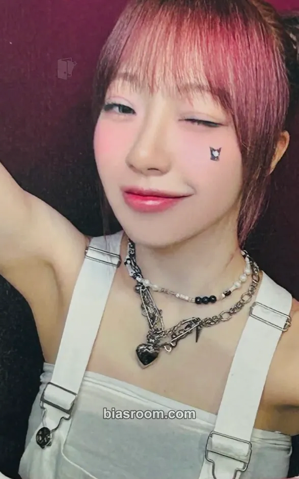 Jeewon Sweetie but Saltie Photocard - cignature - cignature K-pop photocard