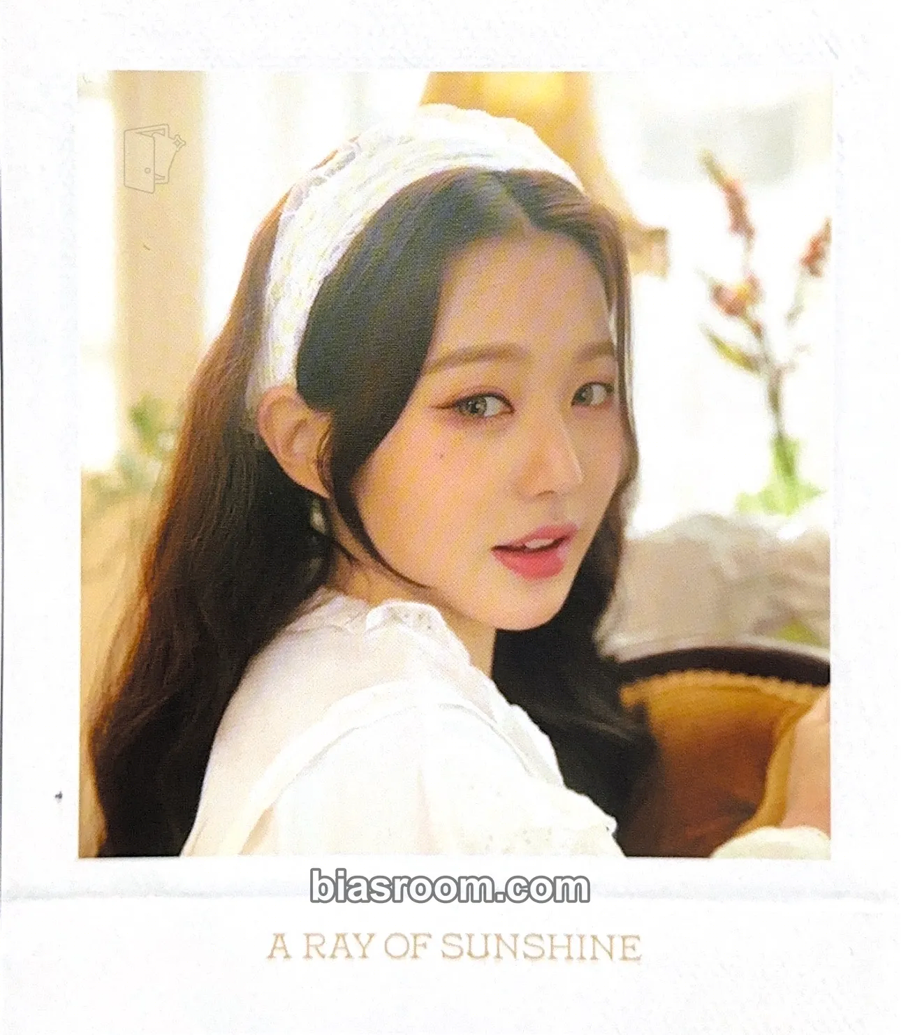 Wonyoung 2022 Season's Greetings: A Ray of Sunshine Photocard - IVE - IVE K-pop photocard