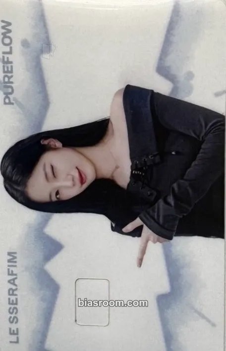 Kazuha PUREFLOW pt.1 Photocard - LE SSERAFIM - LE SSERAFIM K-pop photocard