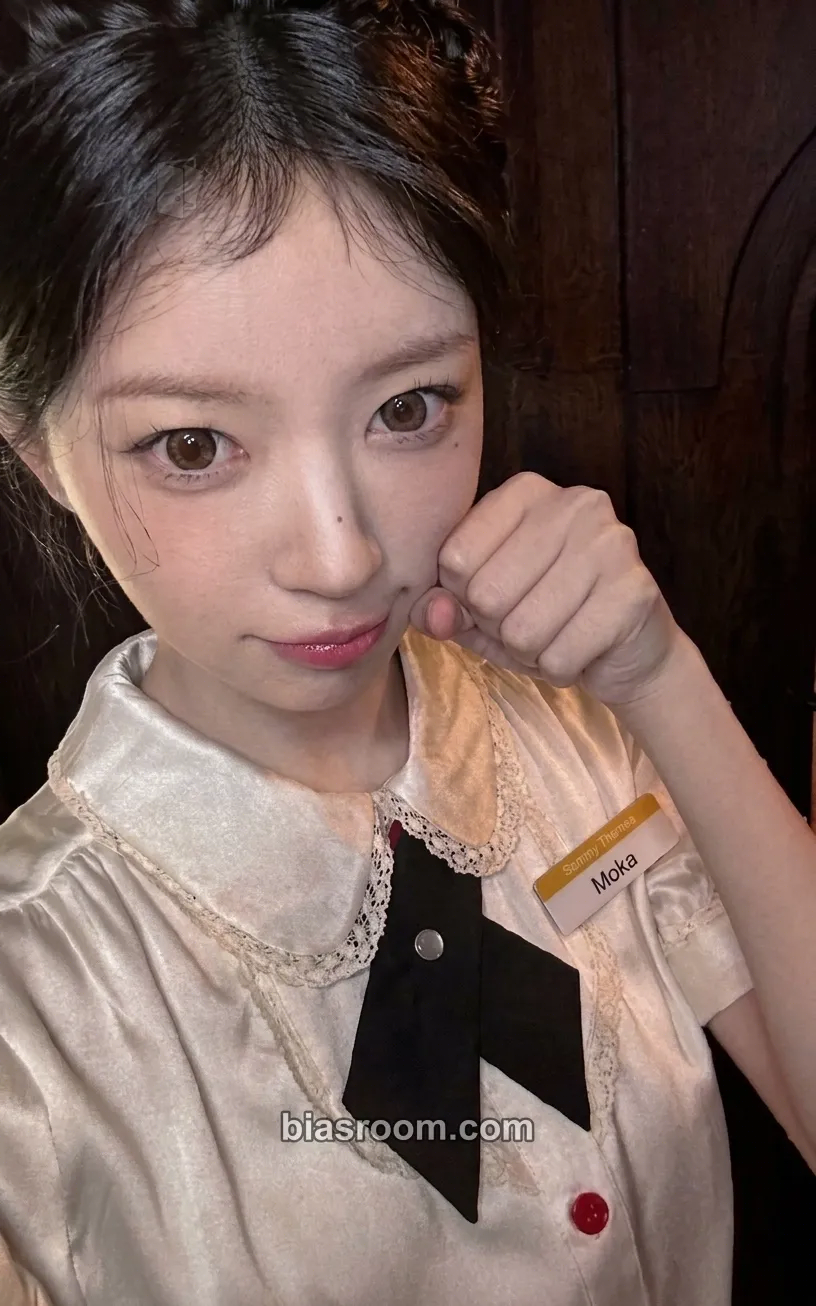 Moka Sunday Morning Photocard - ILLIT - ILLIT K-pop photocard