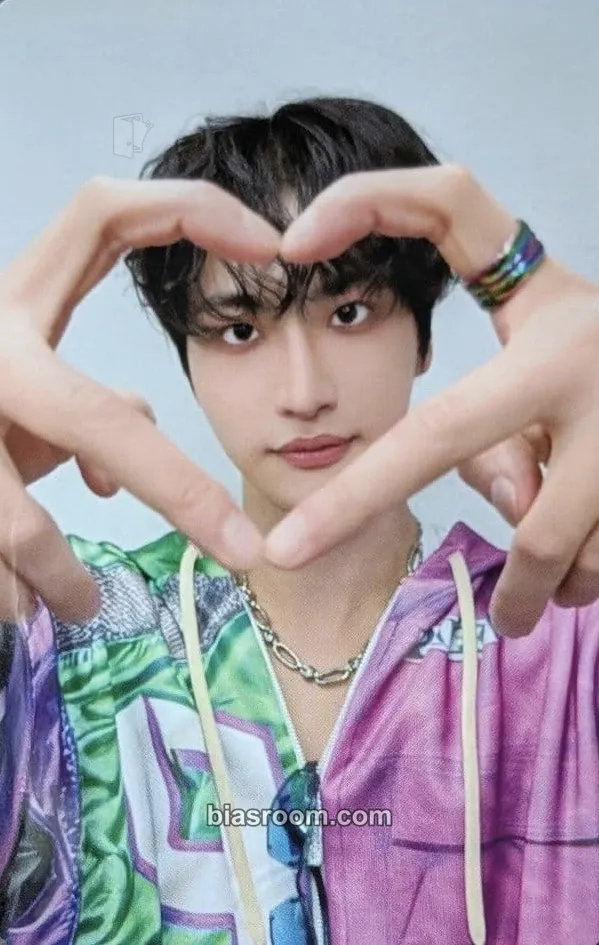 Seonghwa ANITEEZ IN COLOR Photocard - ATEEZ - ATEEZ K-pop photocard