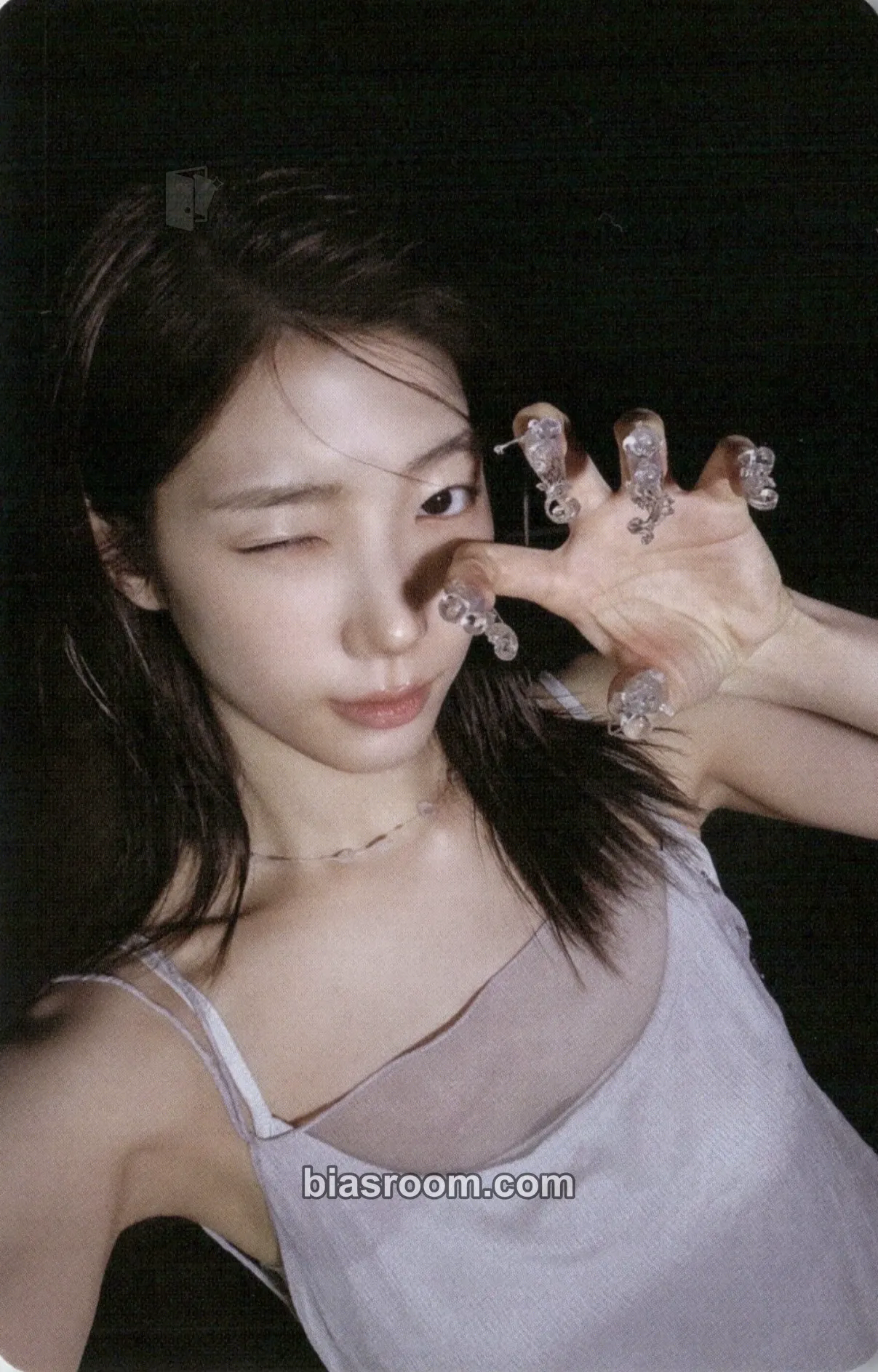 Kazuha PUREFLOW pt.1 Photocard - LE SSERAFIM - LE SSERAFIM K-pop photocard