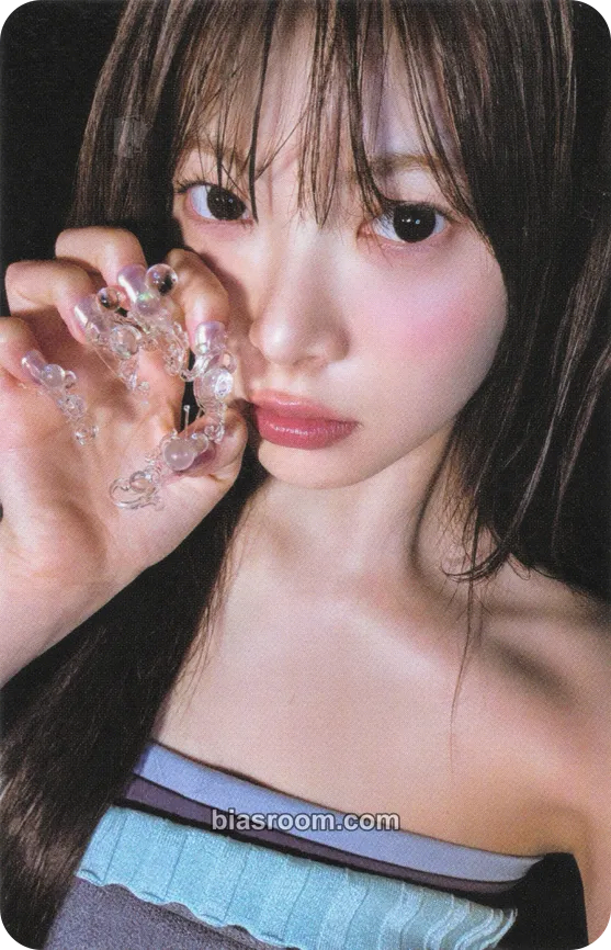 Hong Eunchae PUREFLOW pt.1 Photocard - LE SSERAFIM - LE SSERAFIM K-pop photocard