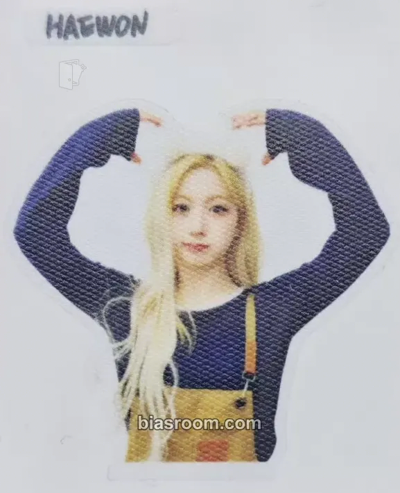 Haewon Blue Valentine Photocard - NMIXX - NMIXX K-pop photocard