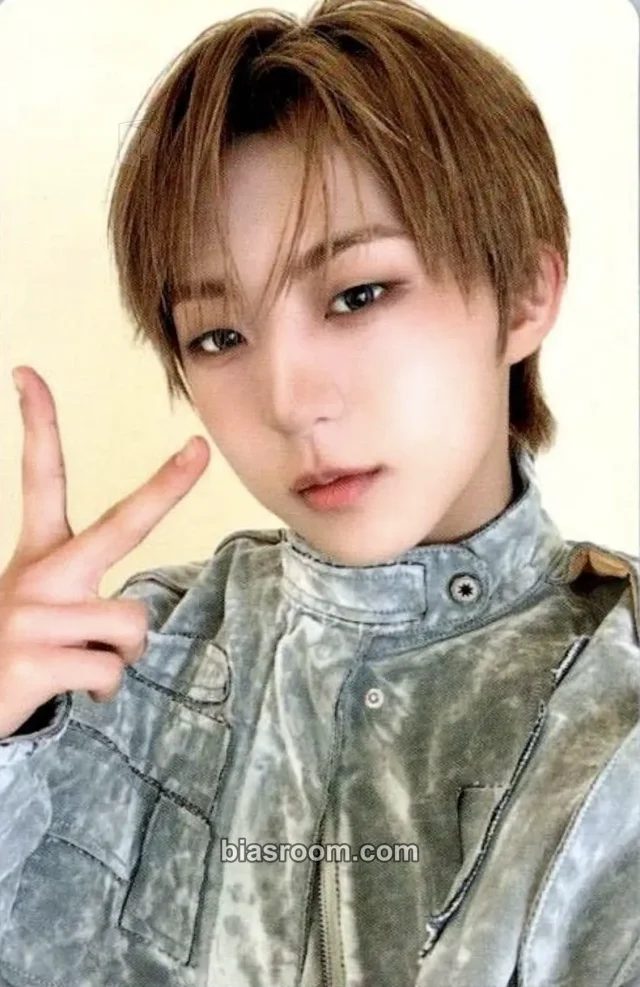 NouerA - Miraku - Chapter: New is Now Album album photocard now version