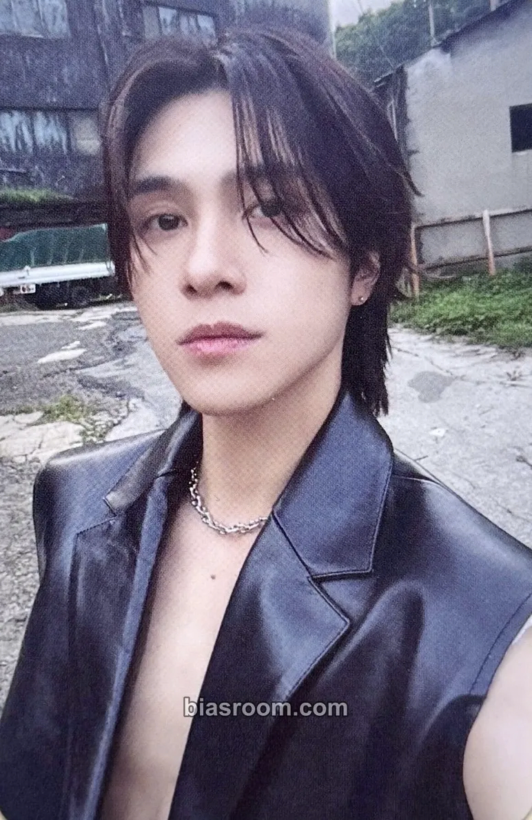 Hendery Golden Age Photocard - NCT - NCT K-pop photocard