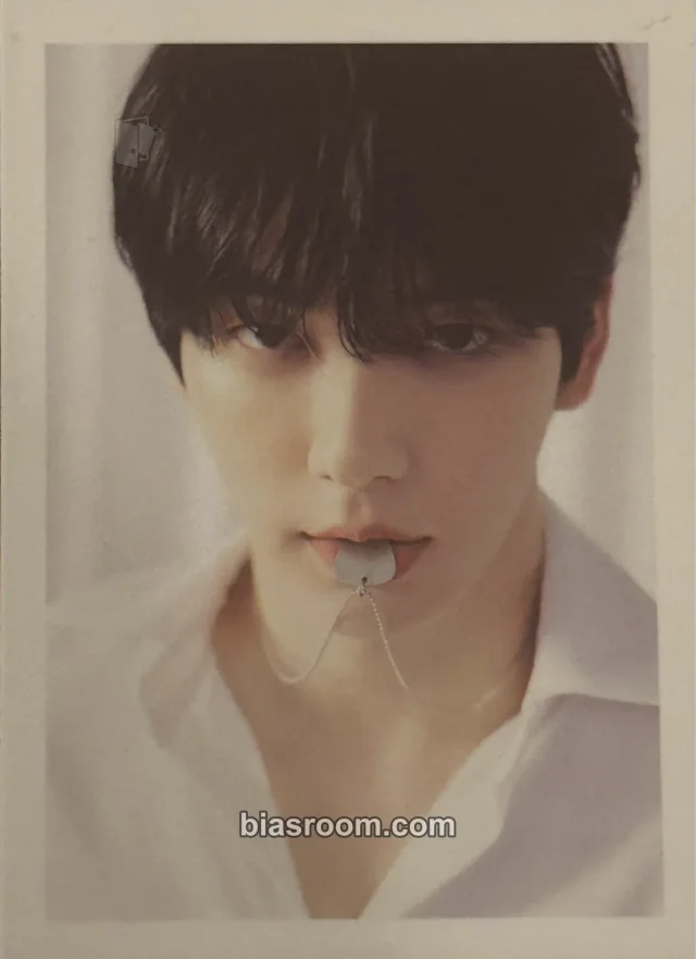 TOMORROW X TOGETHER - Soobin - Soobin - Into You Cosmetics Gift Box Other polaroid