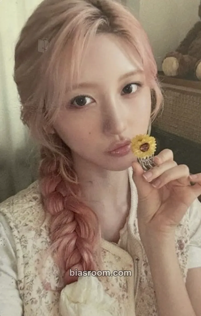 Gaeul LUCID DREAM Photocard - IVE - IVE K-pop photocard