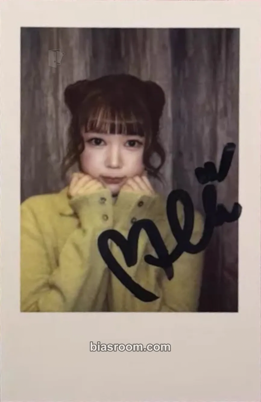 Ye-on FOCUS Photocard - Hearts2Hearts - Hearts2Hearts K-pop photocard